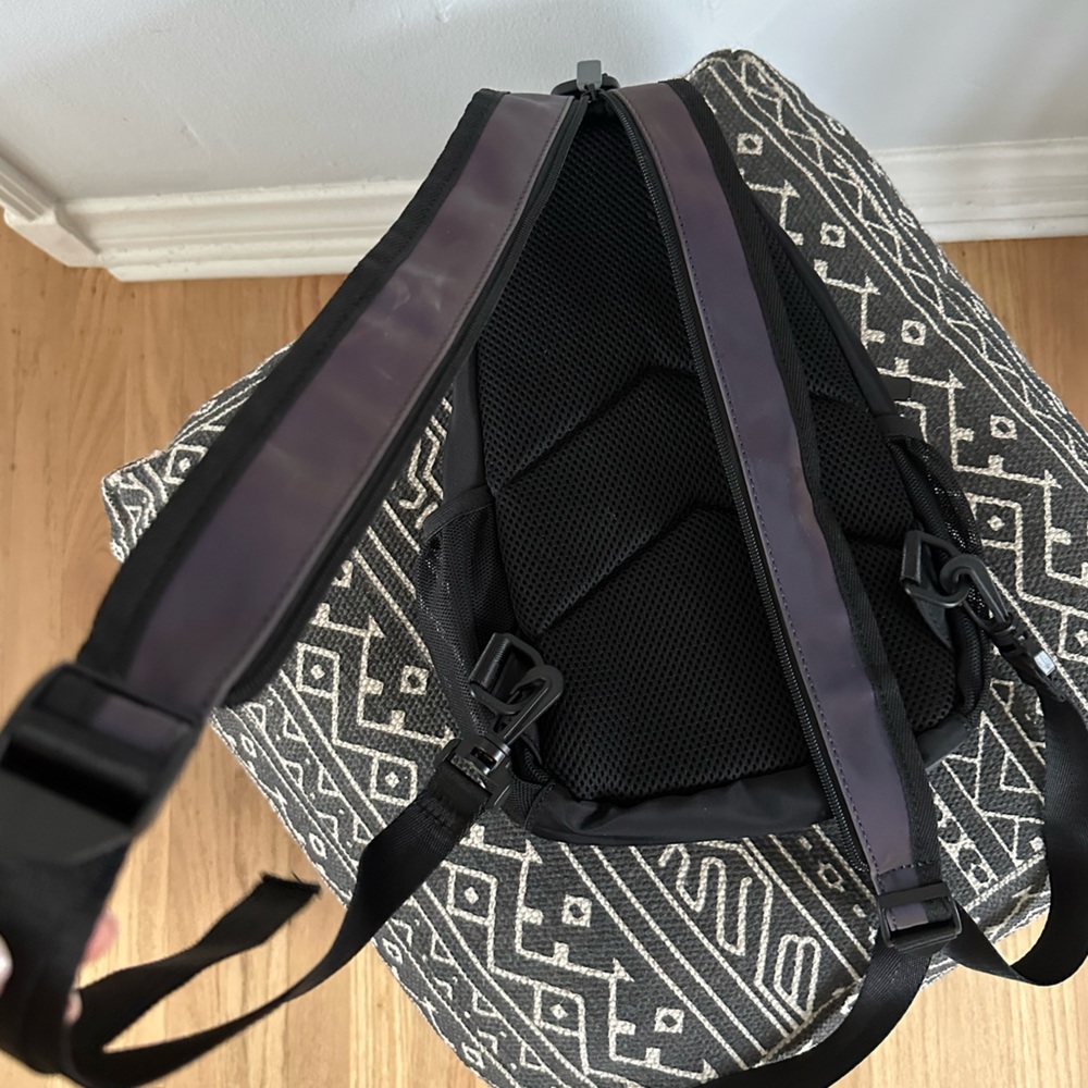 Small Reflective Backpack - Perfect for Raves and Festivals - Picture 9 of 9